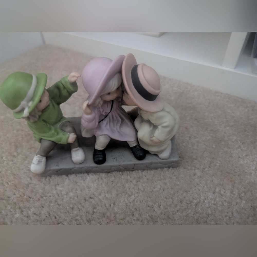 Enesco Charming Pastel Figurine Set.
